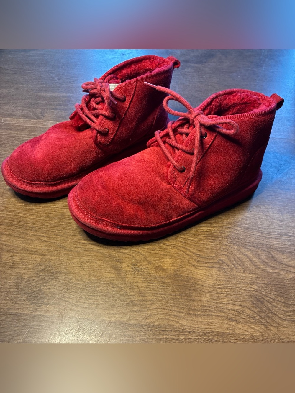 UGG Neumel Women’s Chukka Boot, Size 6 Red EUC